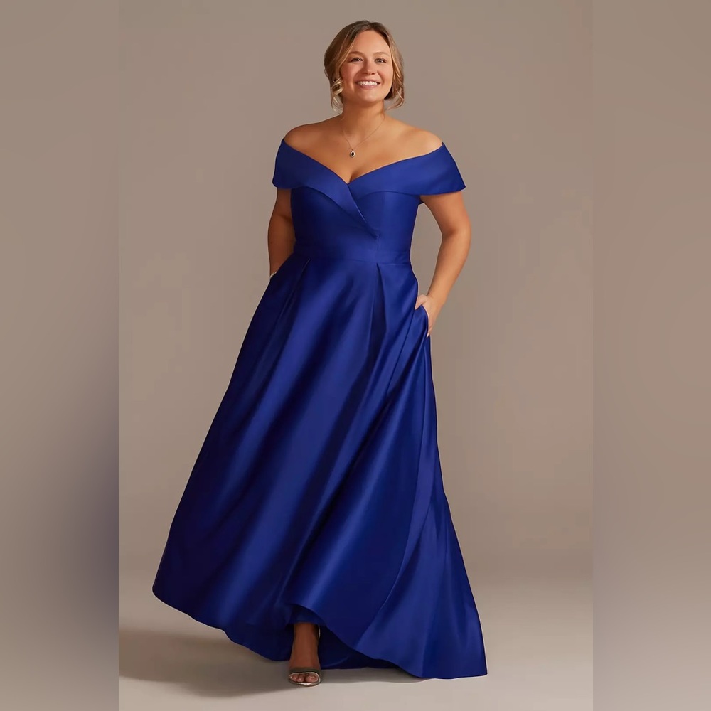 Oleg Cassini Royal Blue Sweetheart Neckline Gown